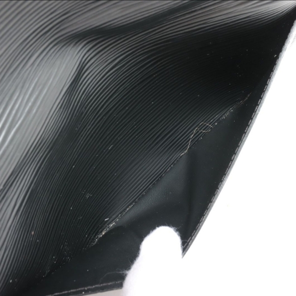 Authentic Louis Vuitton Epi Sarah Wallet - Picture 7 of 12